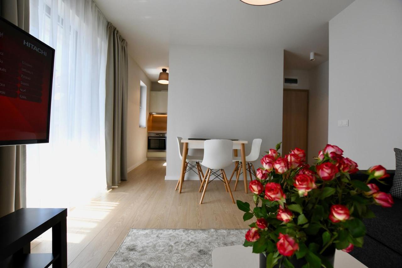 One-Bedroom Apartment Balcony City View